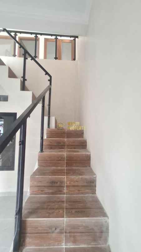 dijual rumah purwomartani kec kalasan