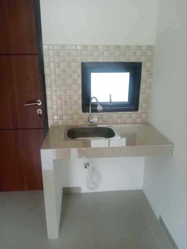 dijual rumah radar auri