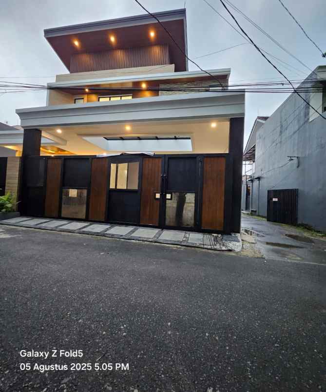 dijual rumah radio dalam kec kebayoran