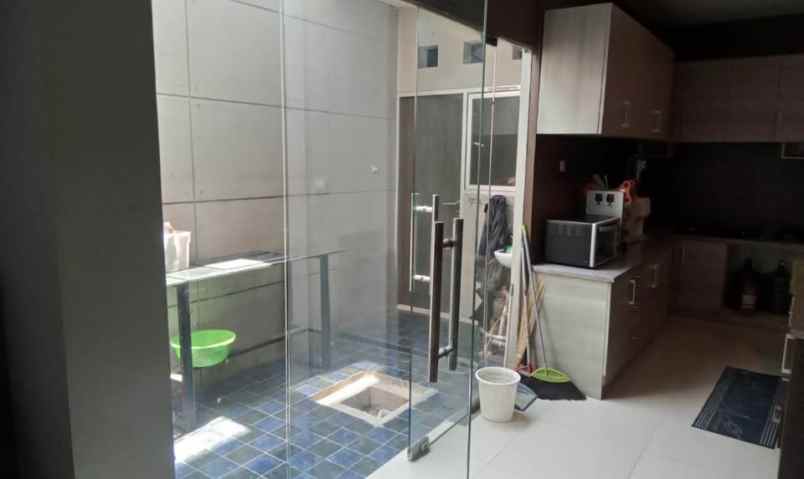 dijual rumah raffless hills cibubur