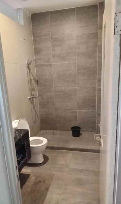 dijual rumah raffless hills cibubur