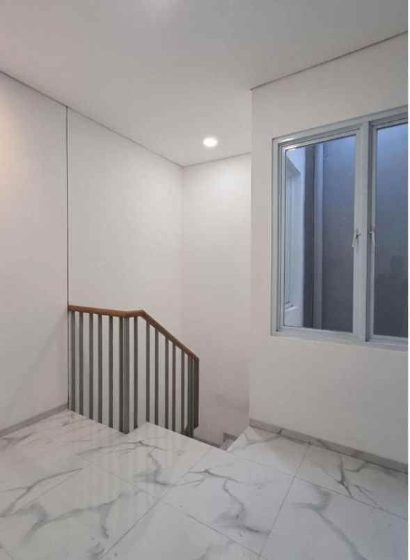 dijual rumah rangkapan jaya