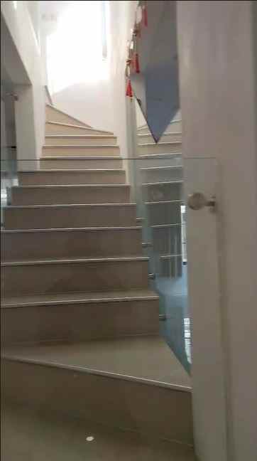dijual rumah regency one east point b