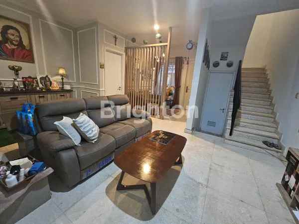 dijual rumah river valley residence