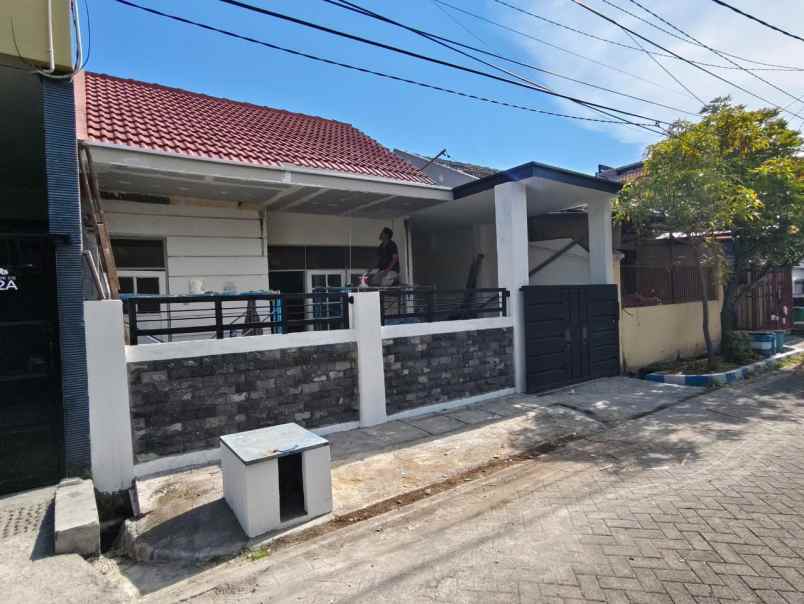 dijual rumah rungkut mapan siap huni