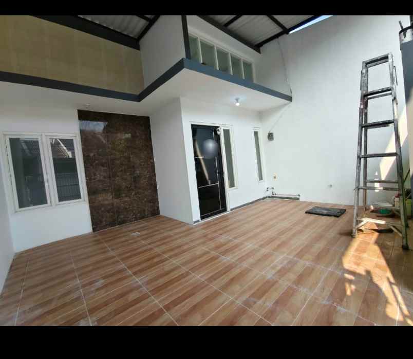 dijual rumah rungkut surabaya