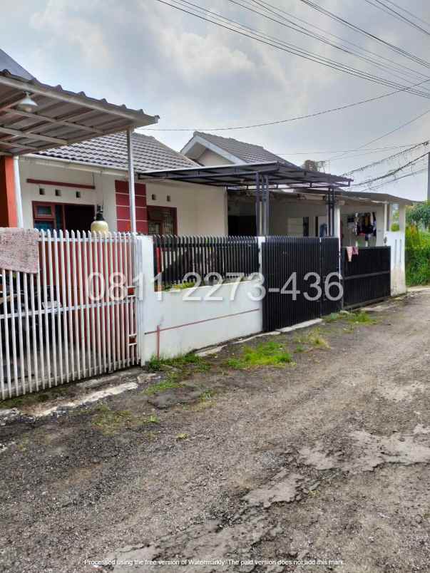 dijual rumah sariwangi