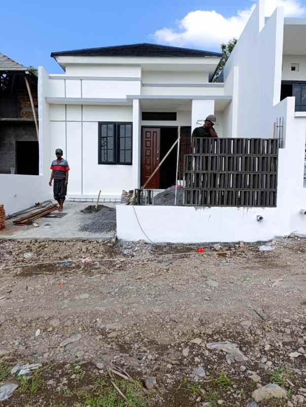 dijual rumah sendang sarj