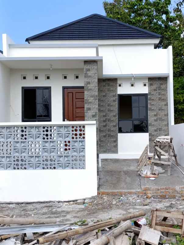 dijual rumah sendang sarj