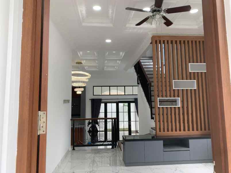 dijual rumah sentul city