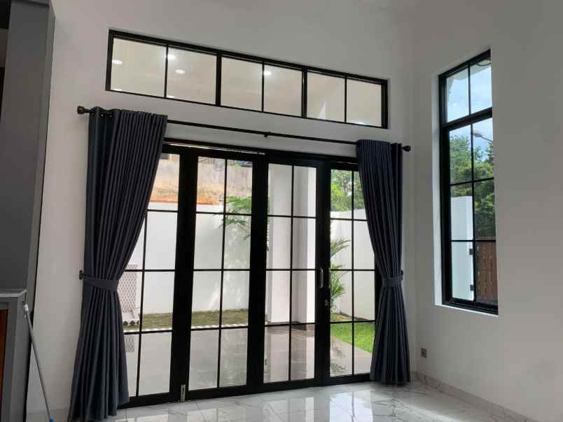 dijual rumah sentul city