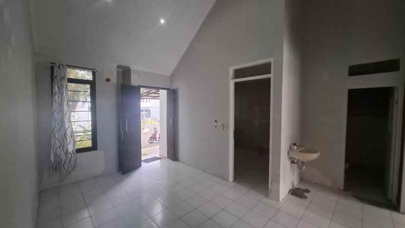 dijual rumah sentul selatan