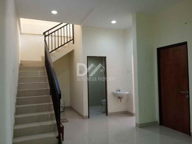 dijual rumah serpong park