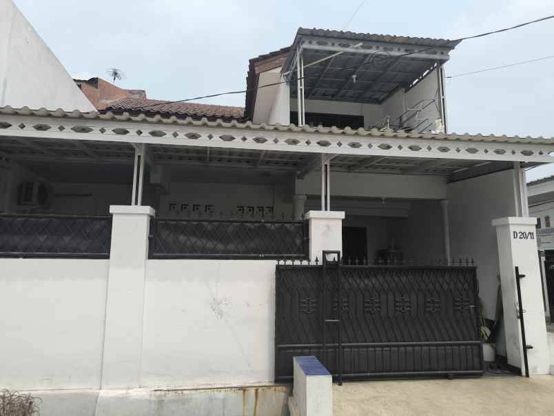 dijual rumah siap huni 2 lantai area tambun selatan