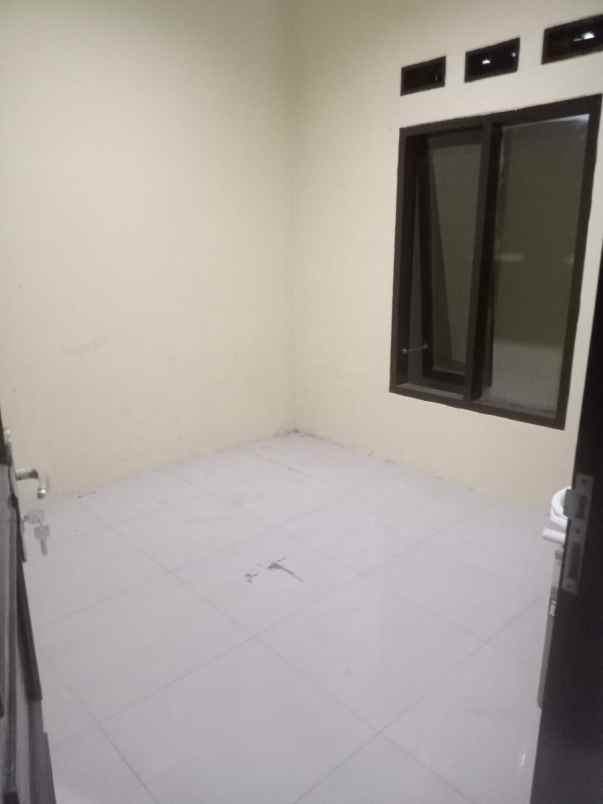 dijual rumah siap huni