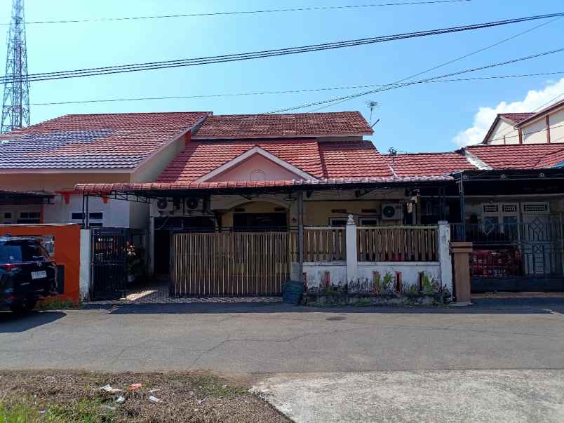 dijual rumah siap huni seharga 300 jt pontianak