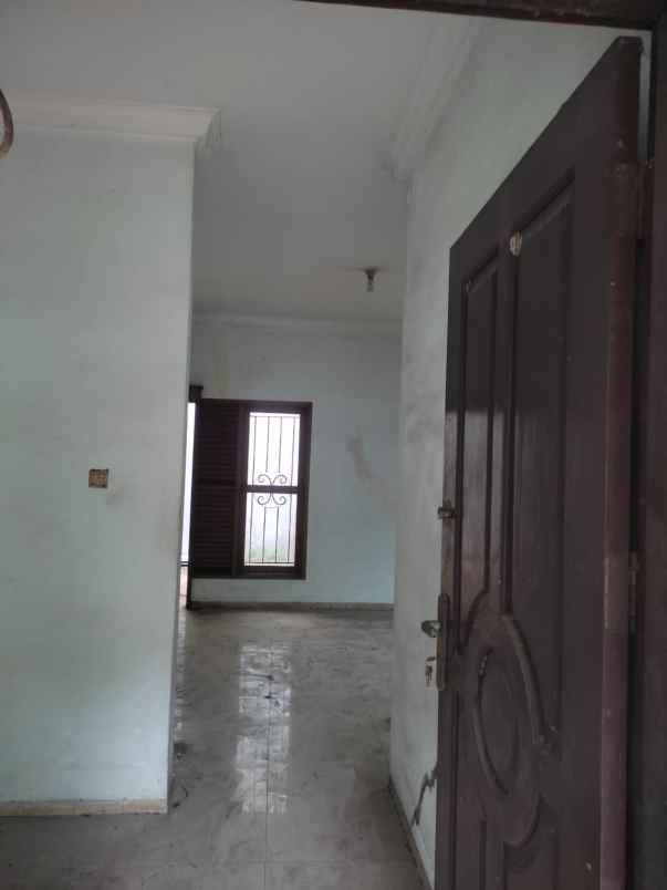 dijual rumah siaphuni di cluster taman harapan baru