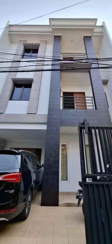 dijual rumah siaphuni di sunter agung utara