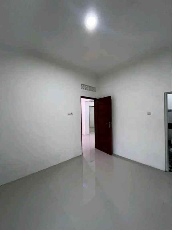 dijual rumah sidomoyo