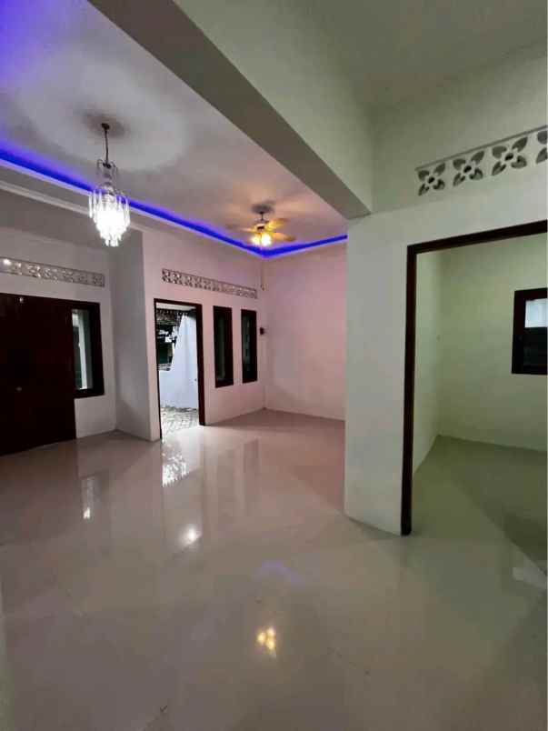 dijual rumah sidomoyo