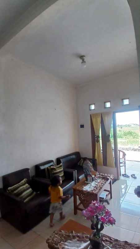 dijual rumah sma 1 godean