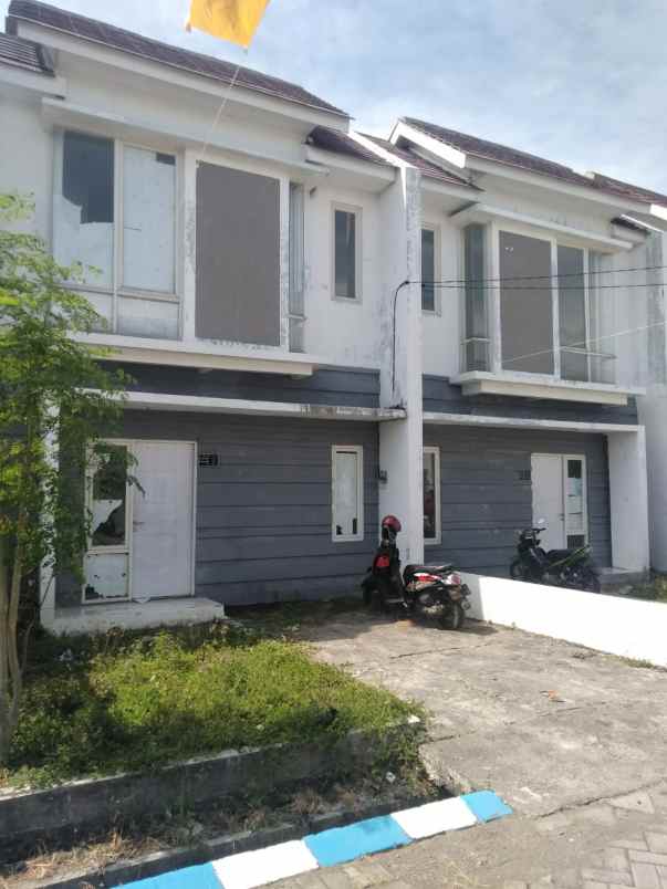 dijual rumah spring residence
