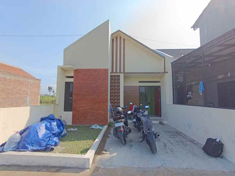 dijual rumah sraten trunuh klaten selatan