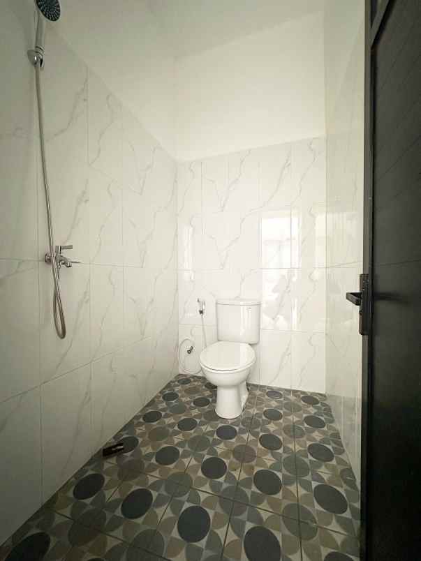 dijual rumah srengseng sawah