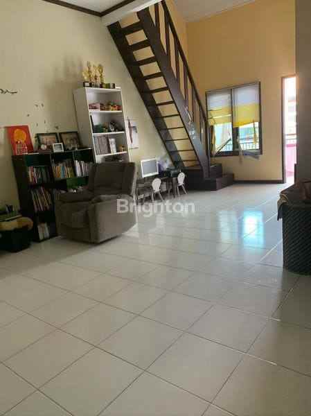 dijual rumah sukolilo