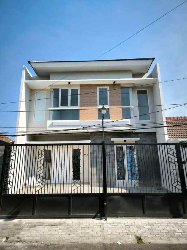 dijual rumah sutorejo prima