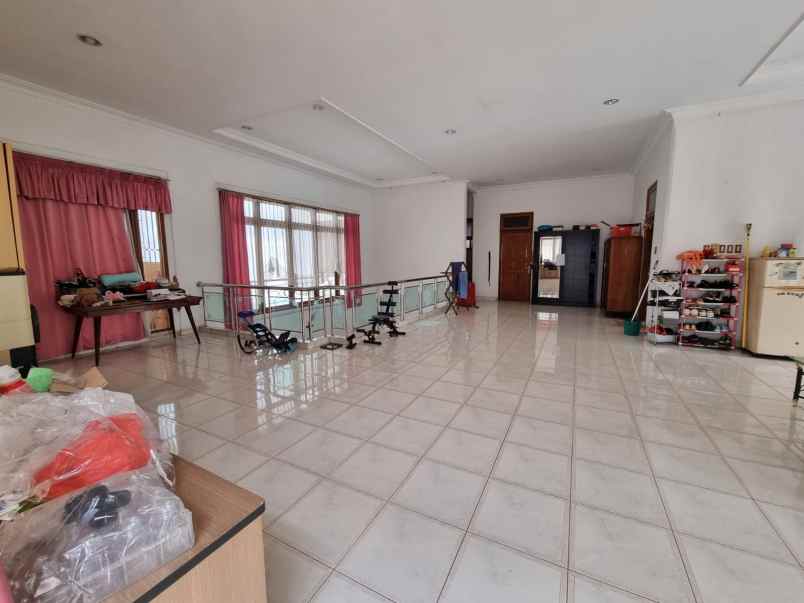 dijual rumah taman harapan indah jelambar