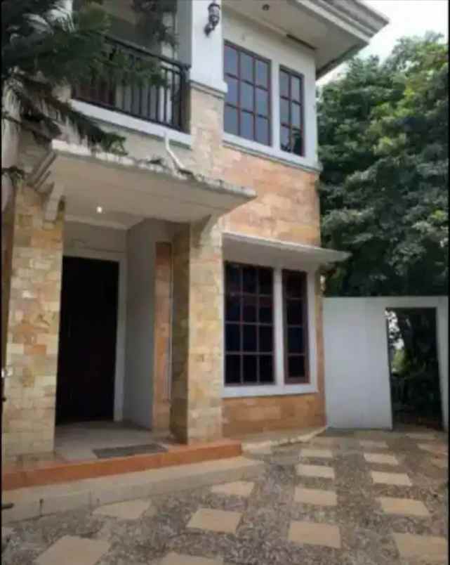 dijual rumah taman kenari nusantara