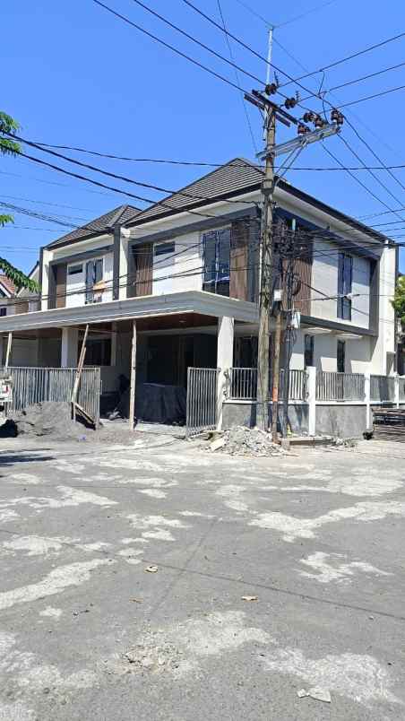 dijual rumah taman pondok indah