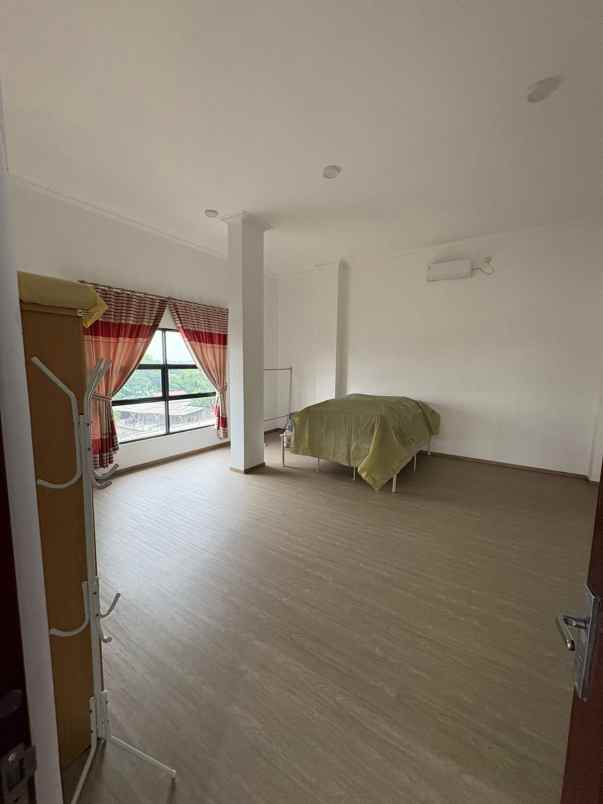 dijual rumah taman rahayu