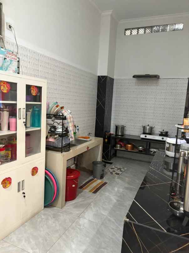 dijual rumah taman rahayu