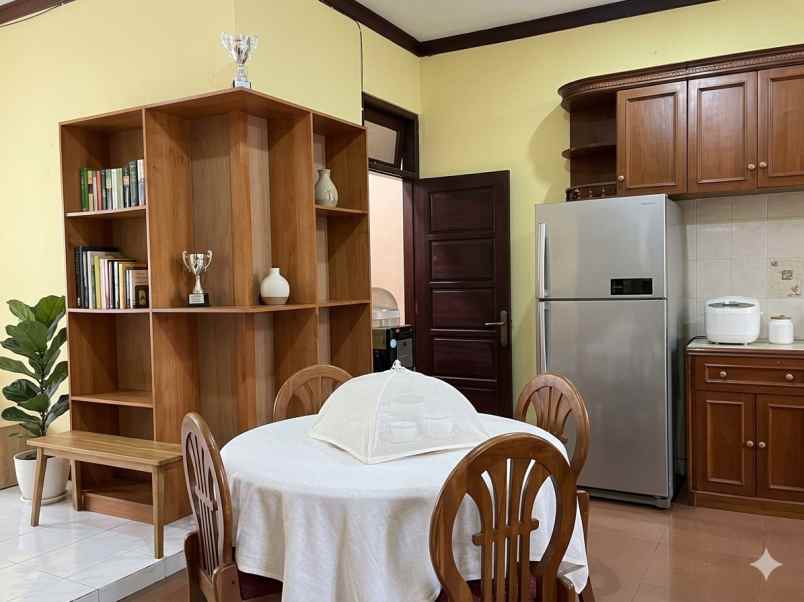 dijual rumah tebet timur