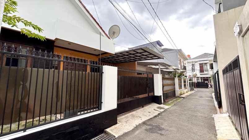 dijual rumah tebet timur