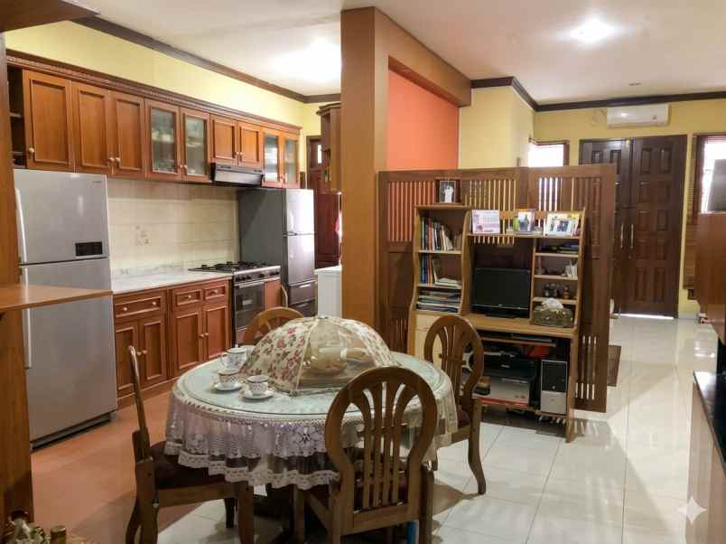 dijual rumah tebet timur