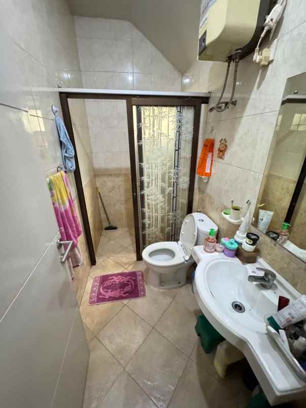 dijual rumah the green serpong