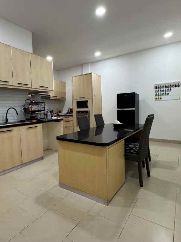 dijual rumah the riverville