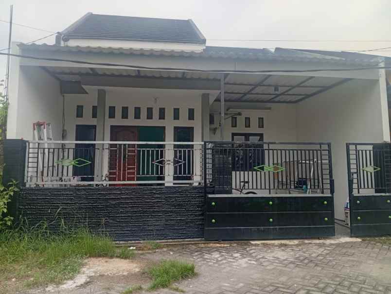 dijual rumah tiara residence pengampon