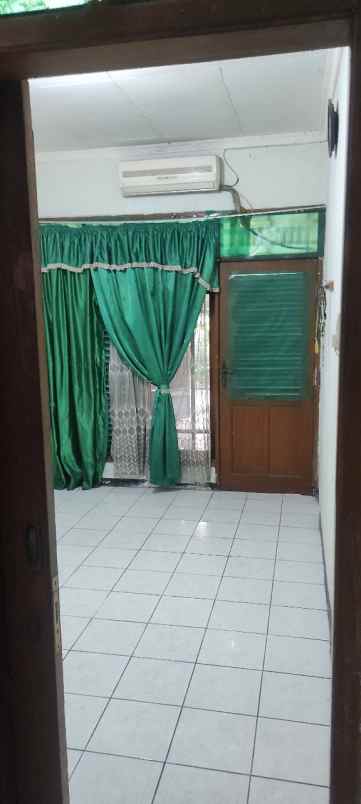 dijual rumah tinggal lokasi di pondok benda
