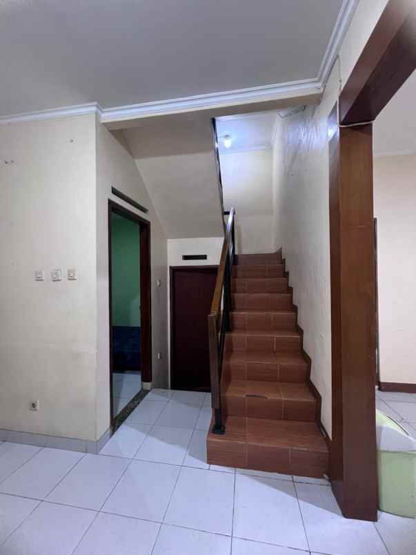 dijual rumah townhouse balleza antapani