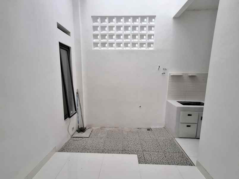 dijual rumah trunuh klaten selatan