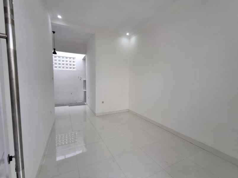 dijual rumah trunuh klaten selatan