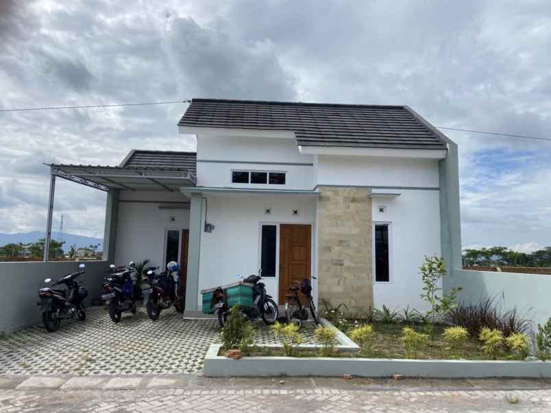 dijual rumah trunuh klaten selatan