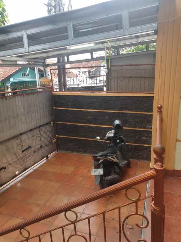 dijual rumah ujung berung
