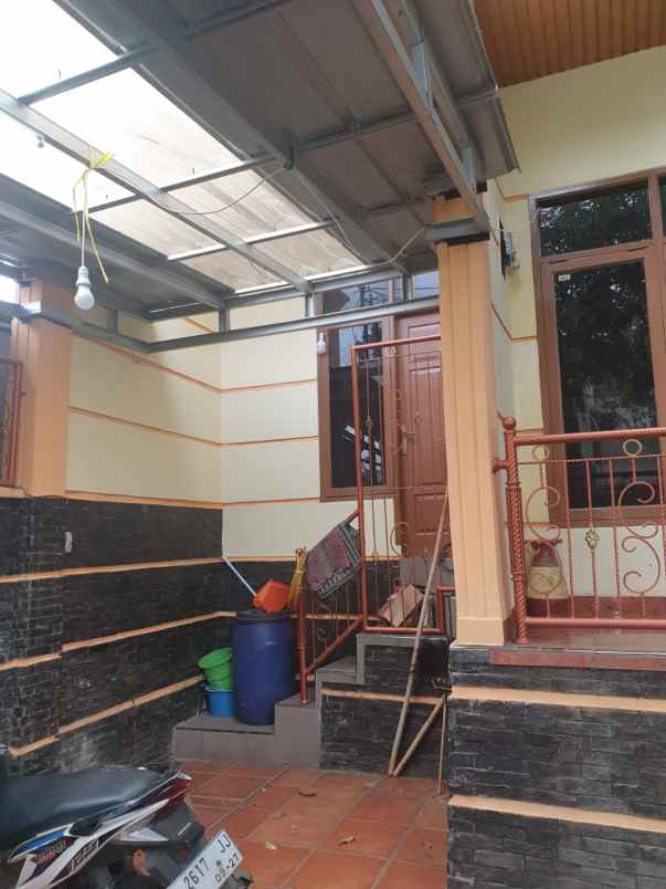 dijual rumah ujung berung