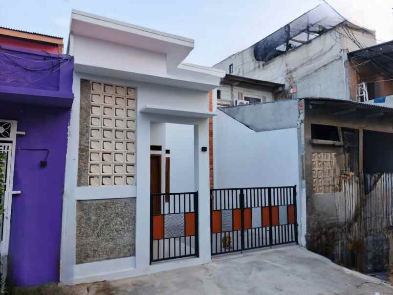 dijual rumah villa gading harapan bekasi