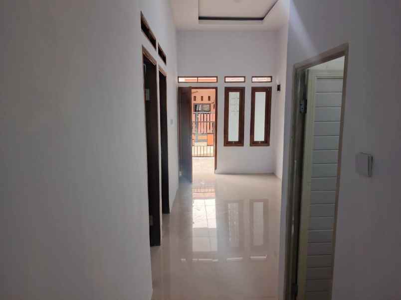 dijual rumah villa gading harapan bekasi